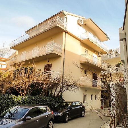 Apartman Riva K Podgora Bagian luar foto